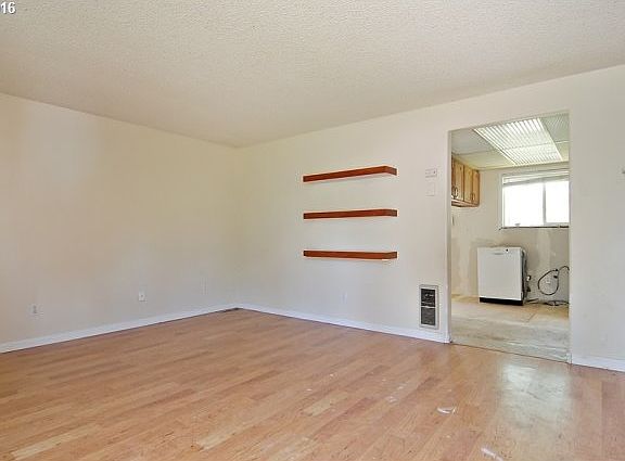 4th image of 14913 NE 82nd St