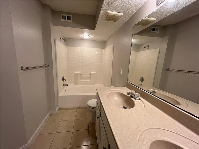 12017 Villanova Dr #109 — Photo 32