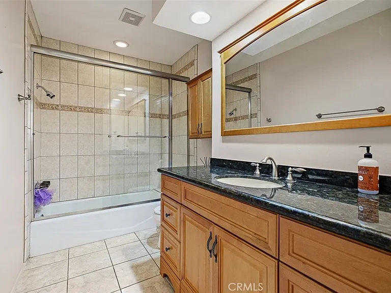5305 White Oak Ave #D — Photo 26