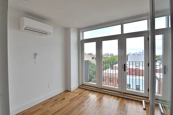 Rented by Hagstrom Management Inc | media 52