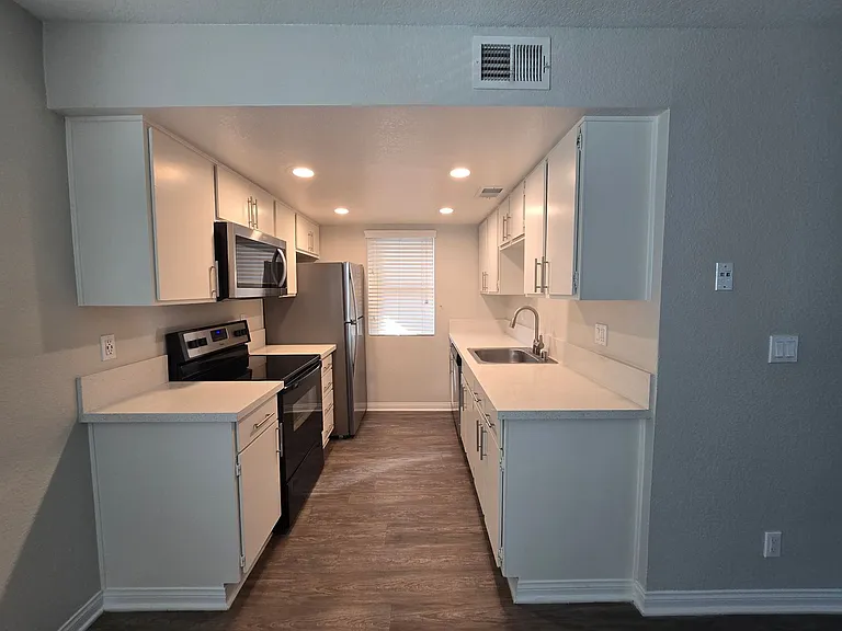 Corona Pointe Resort — Photo 139