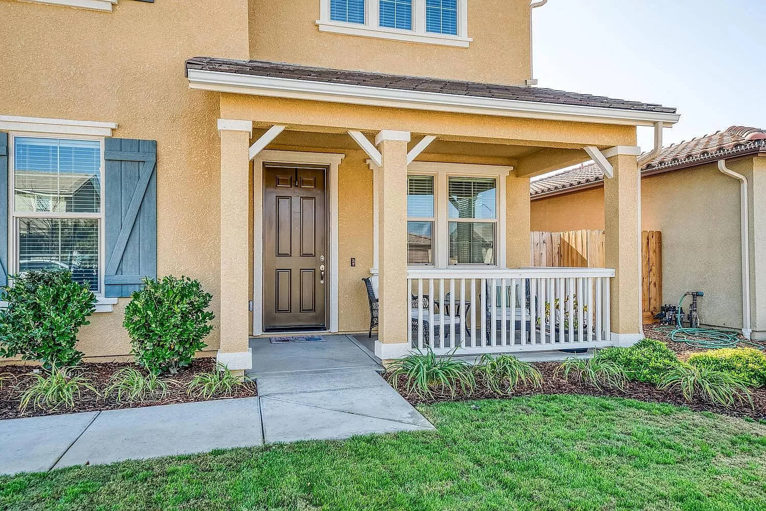 4 bed, 2800 sqft, $3,200 — Photo 3