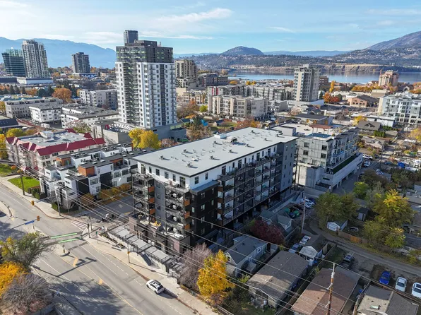 660 Cawston Ave #311, Kelowna, BC V1Y 9M1