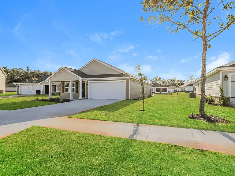 560 Riverwalk Cir — Photo 3