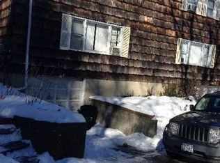 3 Ponds Edge Rd, Oyster Bay, NY 11771