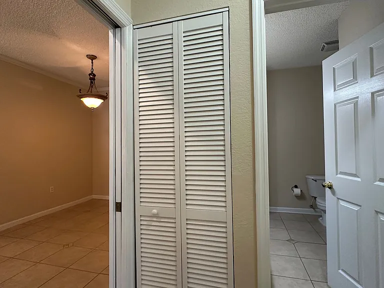 323 Arbor Lakes Cir — Photo 14