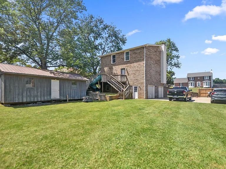 506 Brentwood Cir — Photo 20
