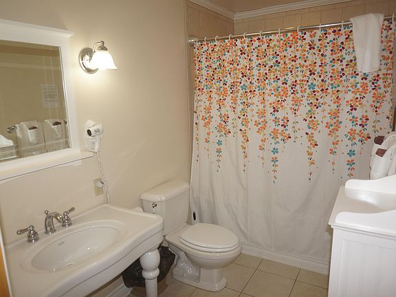 4th image of 1625 #75B Superior Shores #75B
