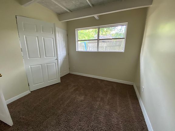 5th image of 1116 S Villa Dr