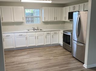 1042 Leeda Dr, Jacksonville, FL 32254