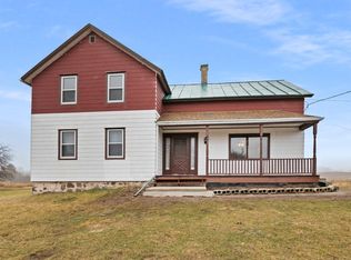 7627 W Hillcrest Dr, Manitowoc, WI 54220