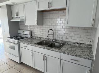 11267 Chalmers Ave, Warren, MI 48089