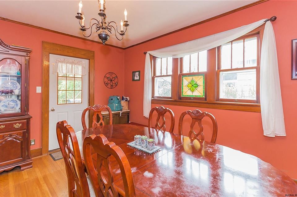 20 Easterly St, Gloversville, NY 12078 Zillow