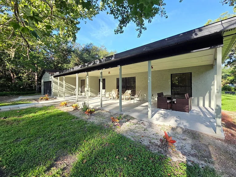 2200 Retreat Rd — Photo 4