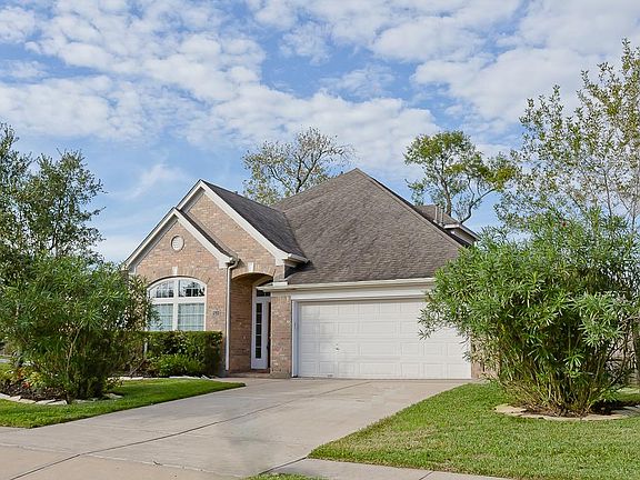 3rd image of 2511 Cezanne Cir