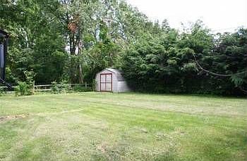 3rd image of 246 Woodland Dr