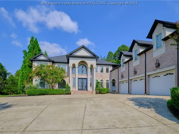 8005 Southridge Way, Hurricane, WV 25526