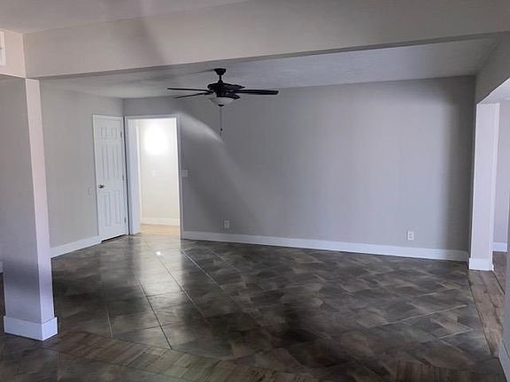 2nd image of 2218 E Arbor Cir