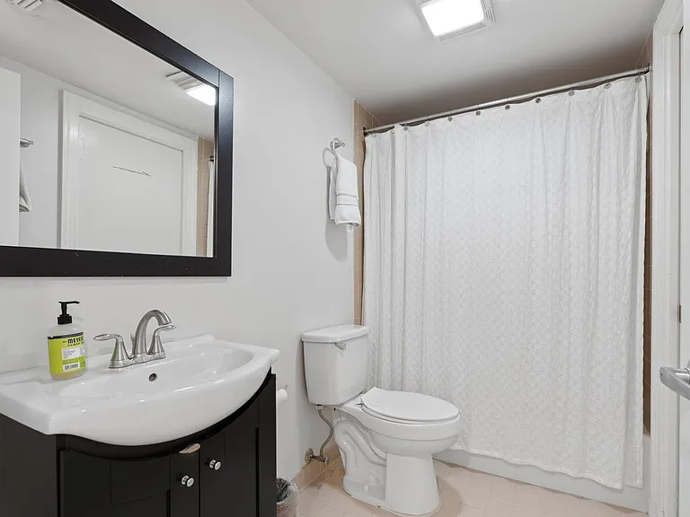 2835 Polo Island Dr #H202 — Photo 29