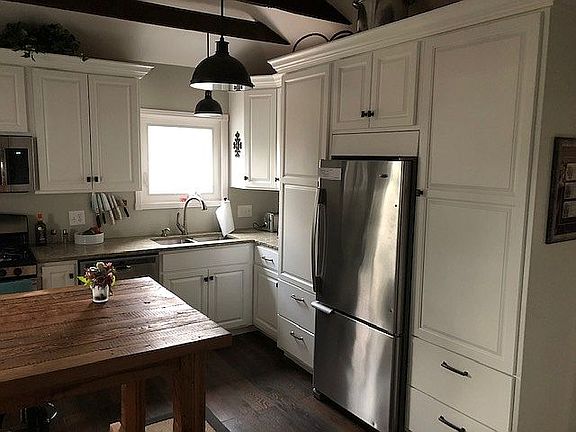 1 of kind limestone counters