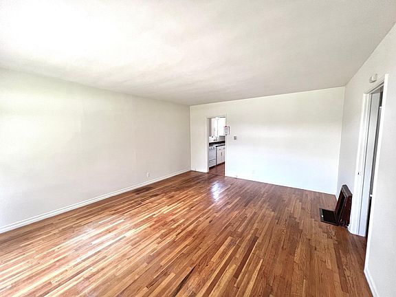 3rd image of 1922 N Hollywood Way #1922