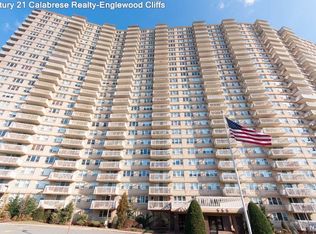 555 North Ave APT 17F, Fort Lee, NJ