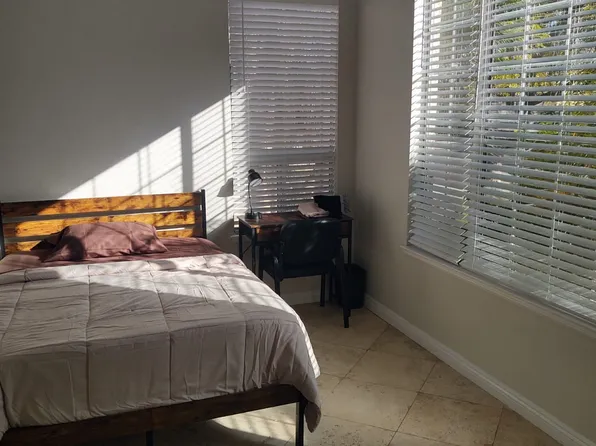 9070 Camphor Tree Ct, Corona, CA 92883