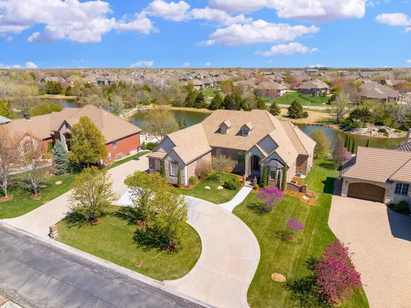 2302 N Rosemont Cir, Wichita, KS 67228