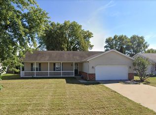 2350 Coniferous Dr, Shiloh, IL