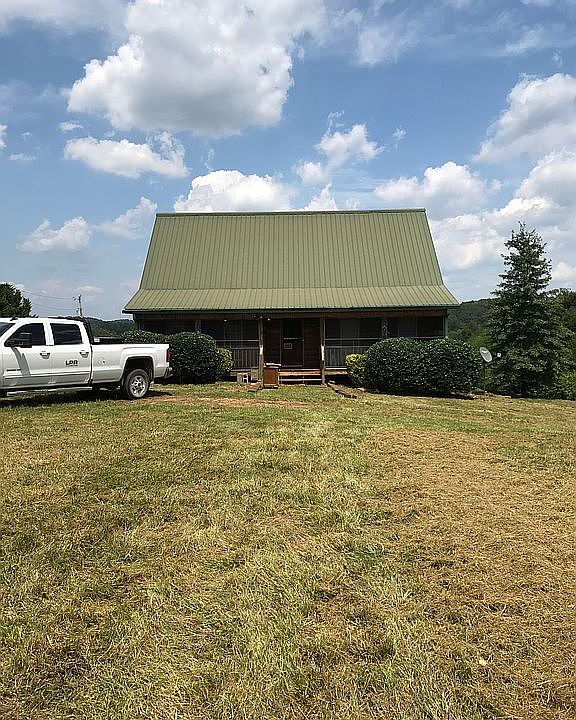 1st image of 223 Rivercrest Ln