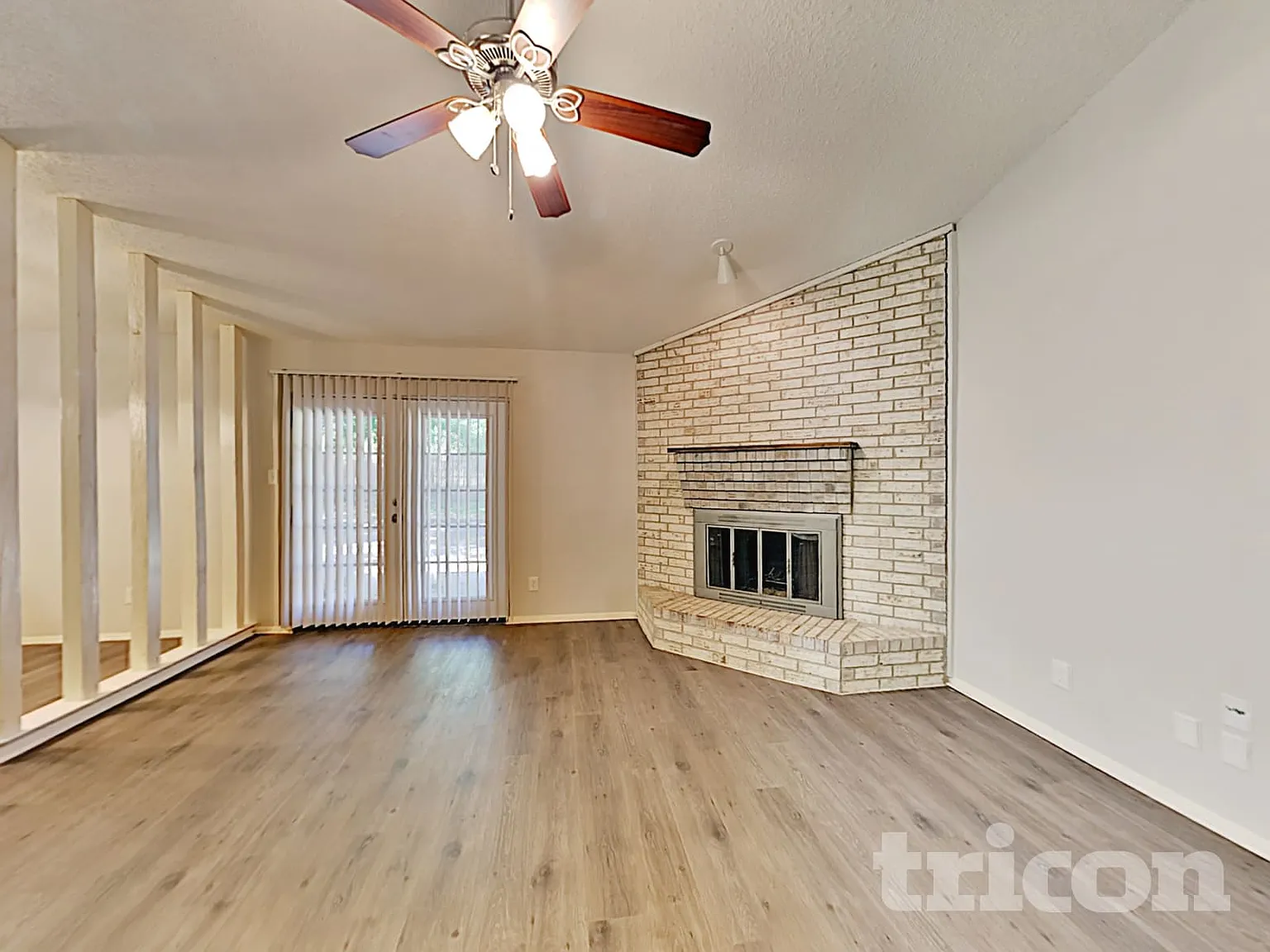 1401 Timbercrest Drive Benbrook TX — Photo 3