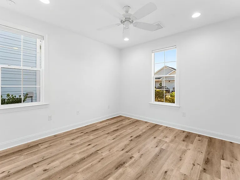 117 Roundwood Dr — Photo 14