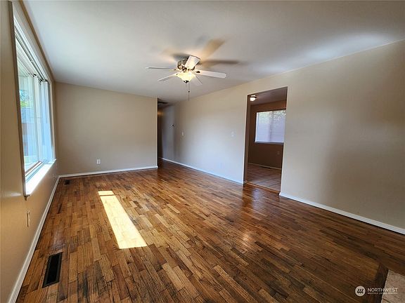 3rd image of 9428 S D Street
