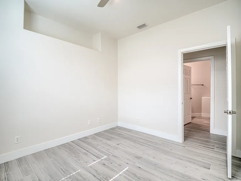 14854 Toscana Way — Photo 25