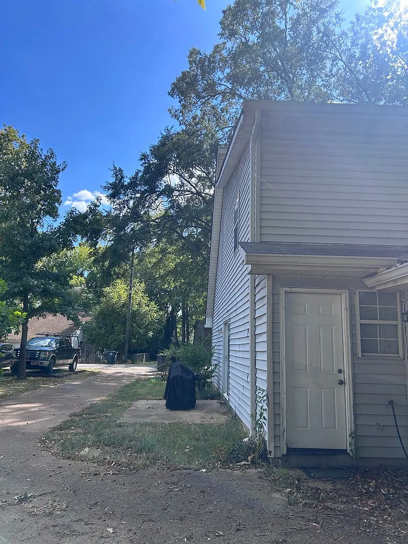 4311 Worsham Ave — Photo 2