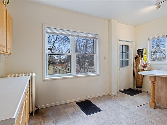 4th image of 630-632 N 59th Ave W