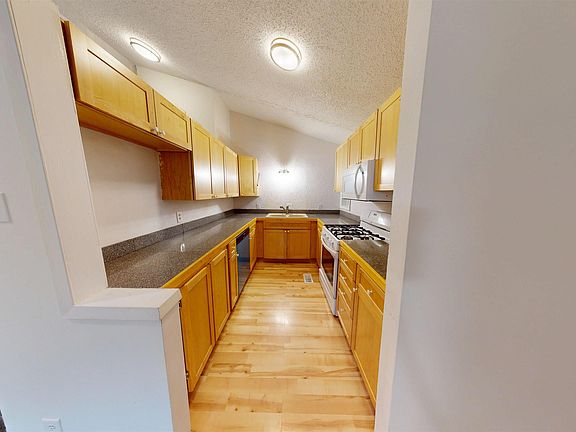 2nd image of 1009 Southview Dr