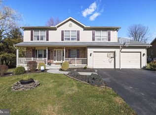 25 Regency Cir, Gettysburg, PA 17325