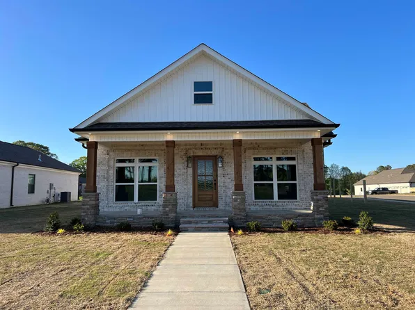 102 Silver Leaf Ln, Florence, AL 35633