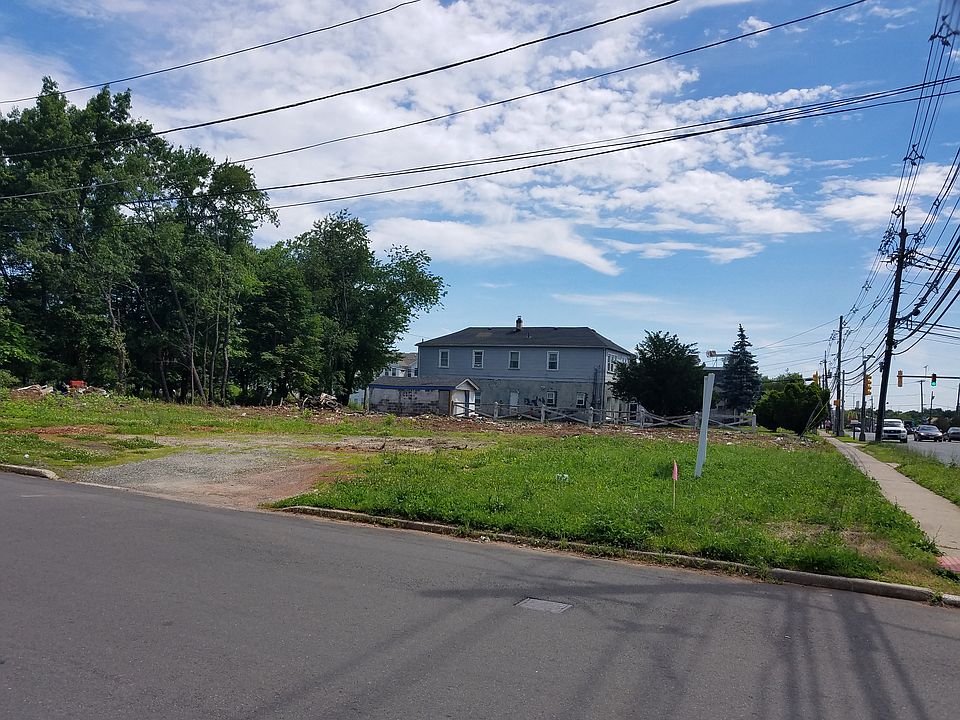 1st image of 729 Somerset St