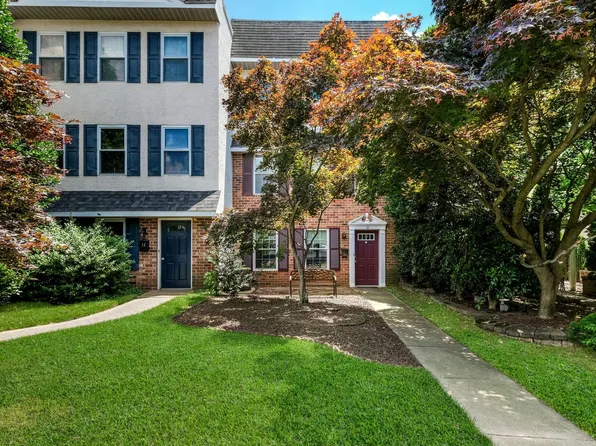 12 E Sellers Ave, Ridley Park, PA 19078