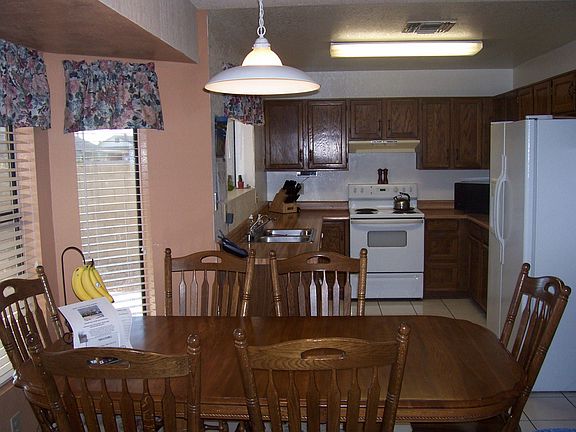 2nd image of 2259 E Carmel Ave