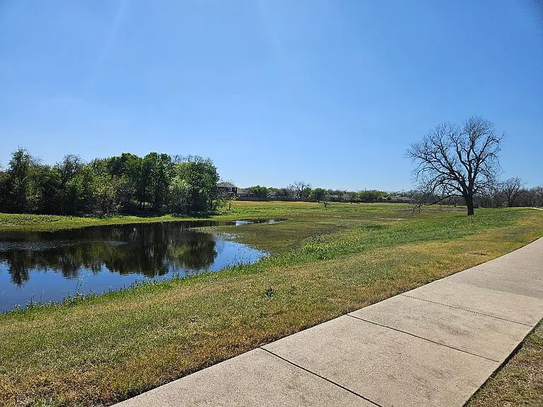217 Killian Loop — Photo 36