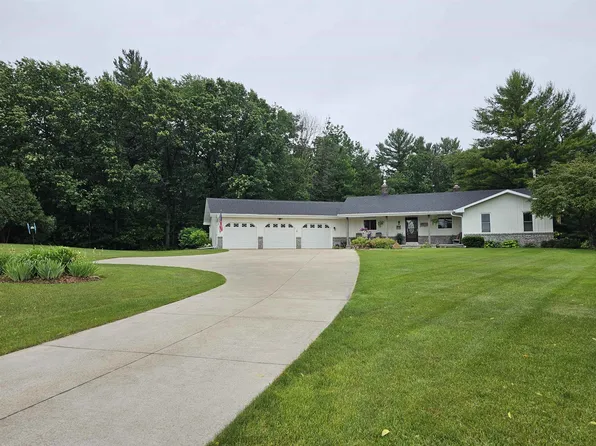 W9991 Kelly Dr, Hortonville, WI 54944