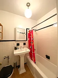 Rented by R New York