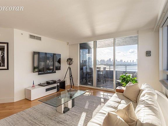 5th image of 1330 West Ave APT 1901