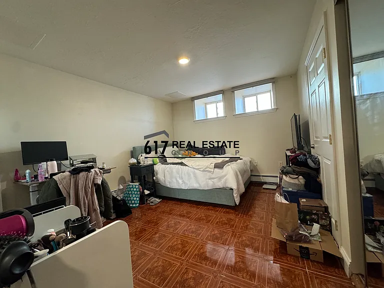 94 Pleasant St #1 — Photo 4