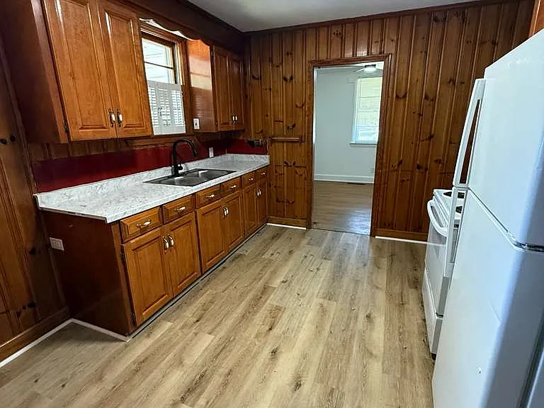 6 Emily Dr — Photo 4