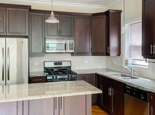 3230 N Kenmore Ave #3, Chicago, IL 60657