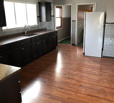 3rd image of 1436 Niagara Falls Blvd